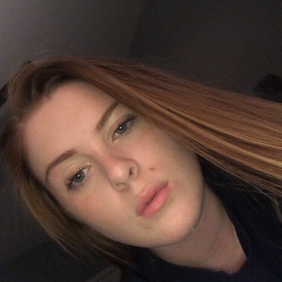 Meet your Posher, Madison - Picture 1 of 1